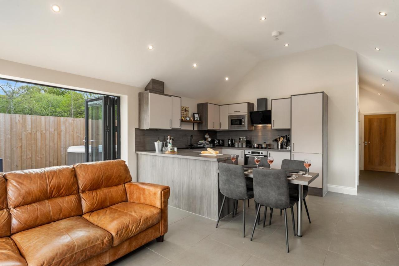 Cedar Cottage Тенби Экстерьер фото